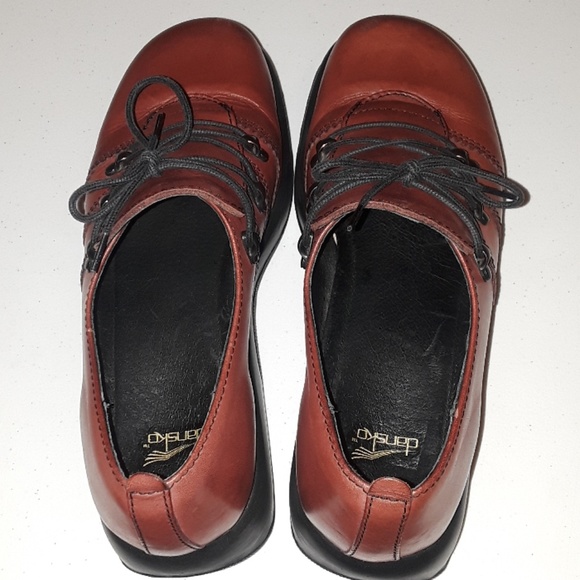 Dansko Janika red leather laced mules sz 40 - Picture 5 of 8